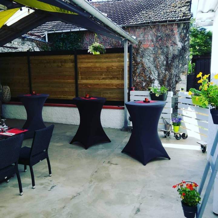 Restaurant avec terrasse Gan