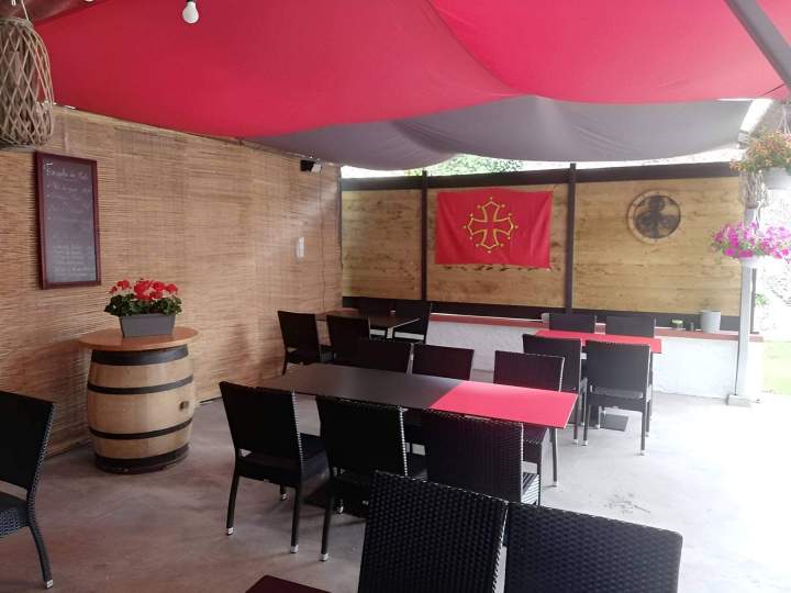 Terrasse conviviale Gan